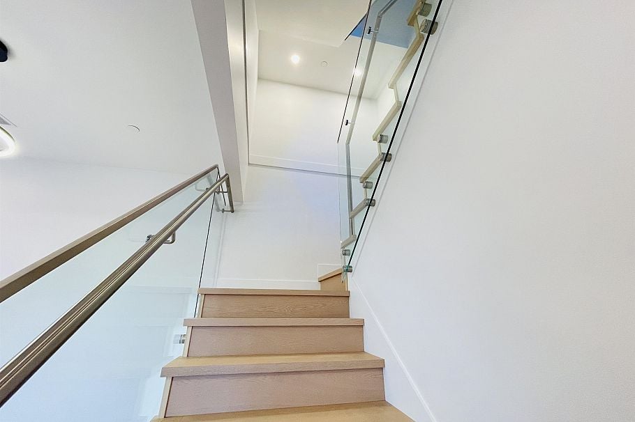 2 2452 Harrison Drive Vancouver, BC - 12