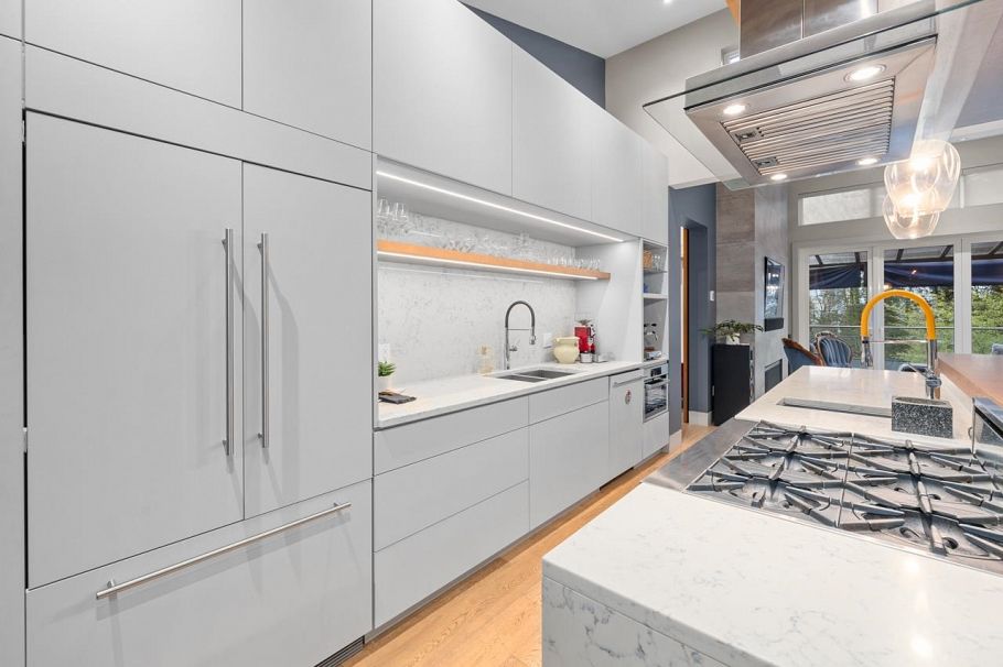 1269 Cloverley Street North Vancouver, BC - 13