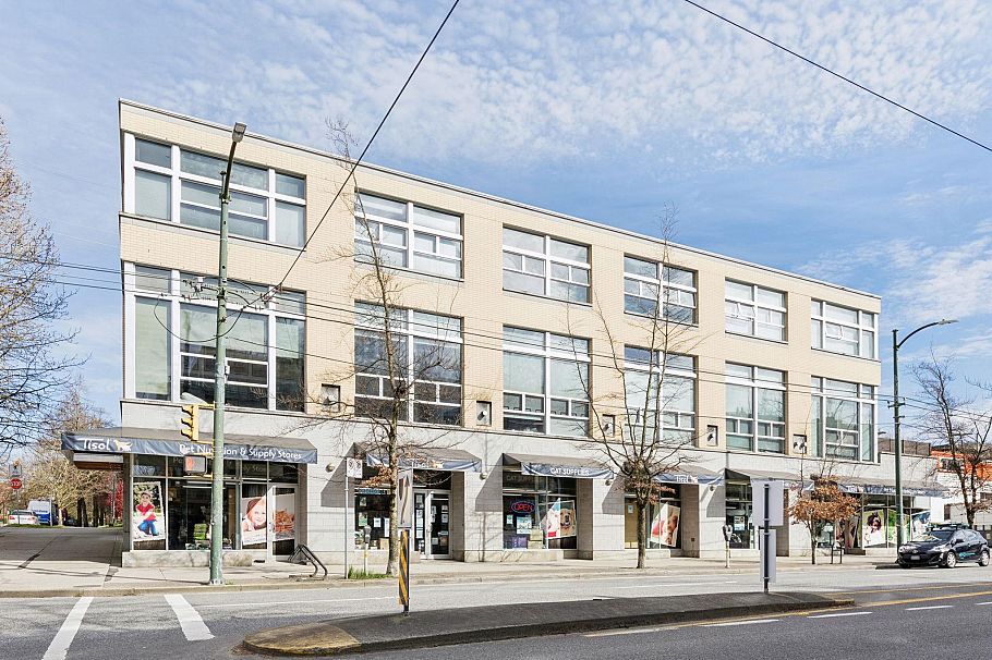 PH4 2088 W 11th Avenue Vancouver, BC - 1