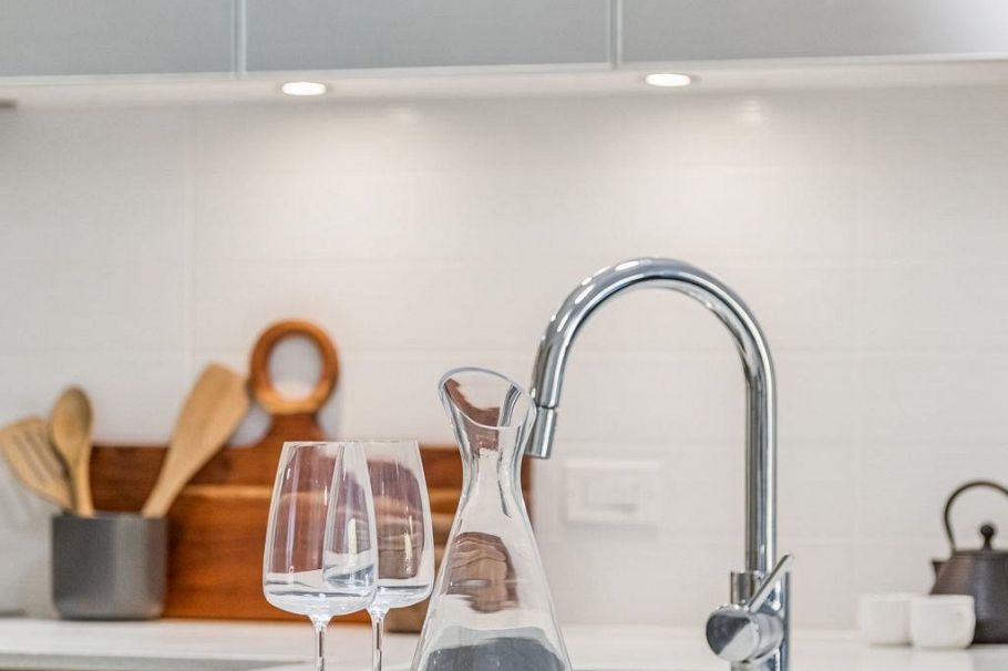 211 221 E 3rd Street North Vancouver, BC - 4