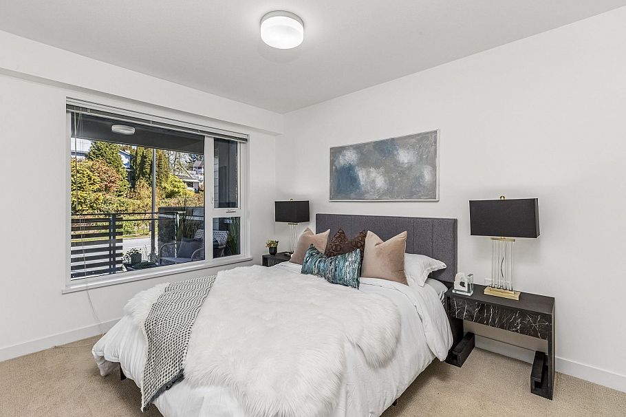 211 221 E 3rd Street North Vancouver, BC - 13