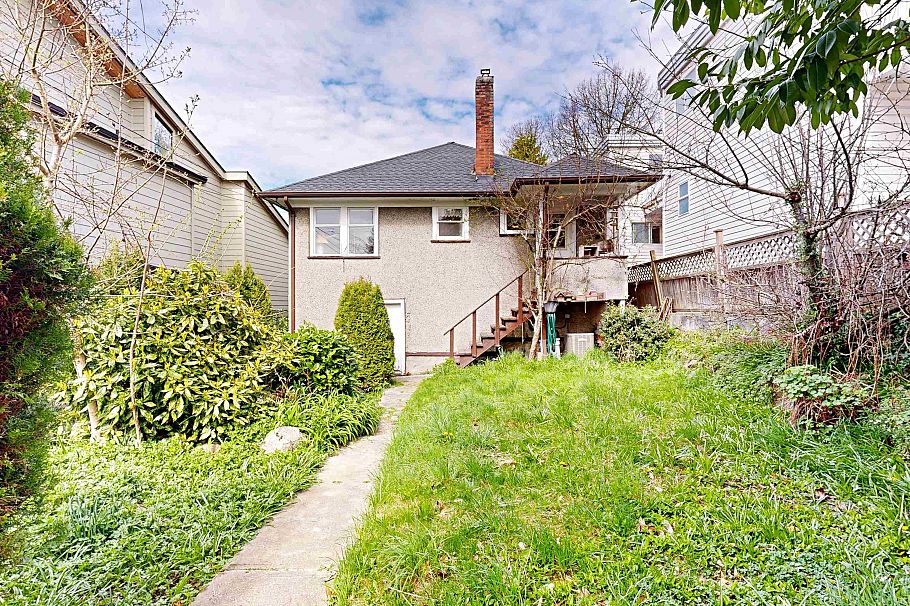 3624 Cambridge Street Vancouver, BC - 14