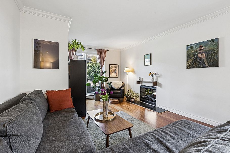 152A W 18th Street North Vancouver, BC - 4