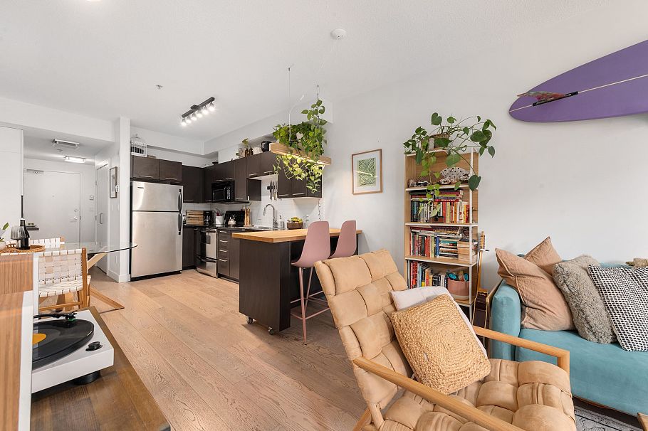 212 205 E 10th Avenue Vancouver, BC - 9