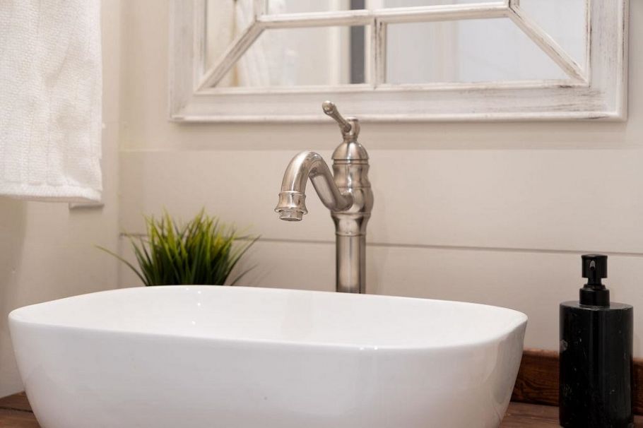 207 235 W 4th Street North Vancouver, BC - 25