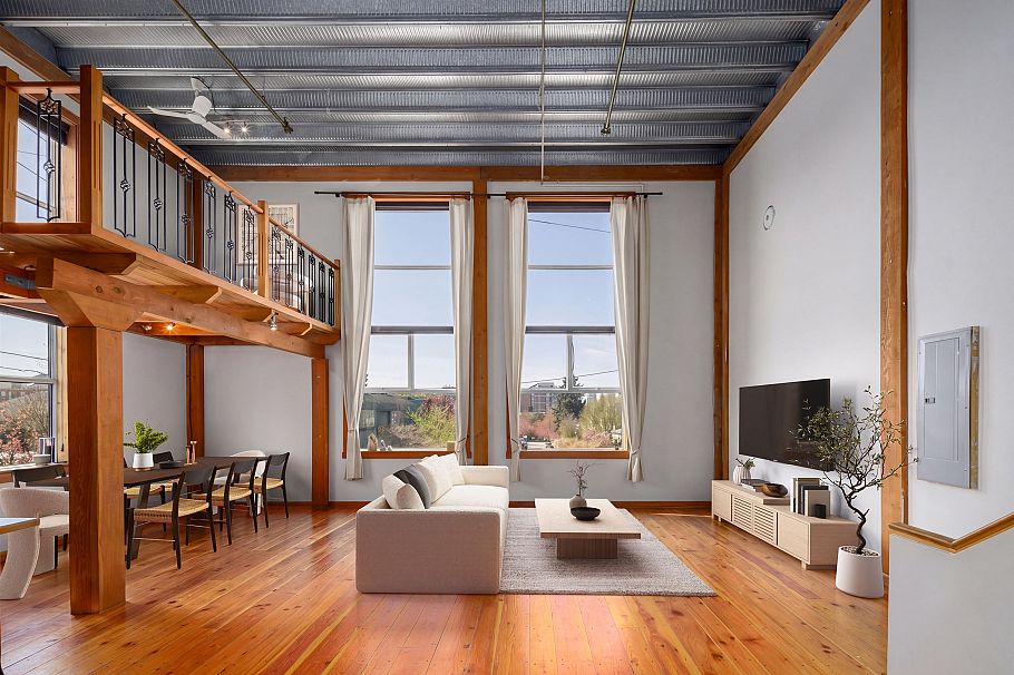 211 1220 E Pender Street Vancouver, BC - 1