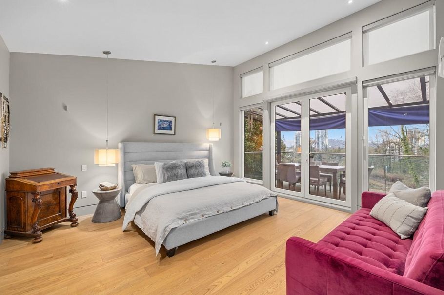 1269 Cloverley Street North Vancouver, BC - 17