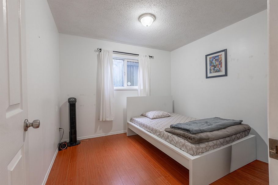 3681 Adanac Street Vancouver, BC - 5