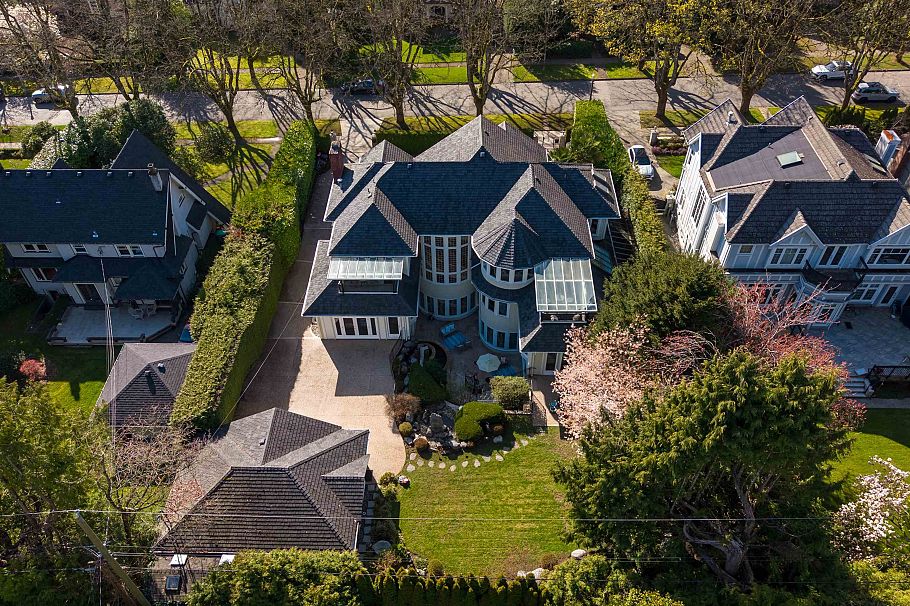 6388 Wiltshire Street Vancouver, BC - 2