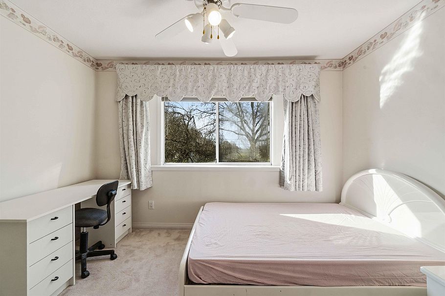 1769 E 49th Avenue Vancouver, BC - 17