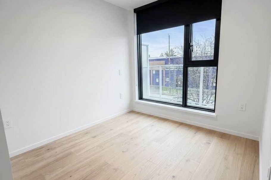 261 5189 Earles Street Vancouver, BC - 5