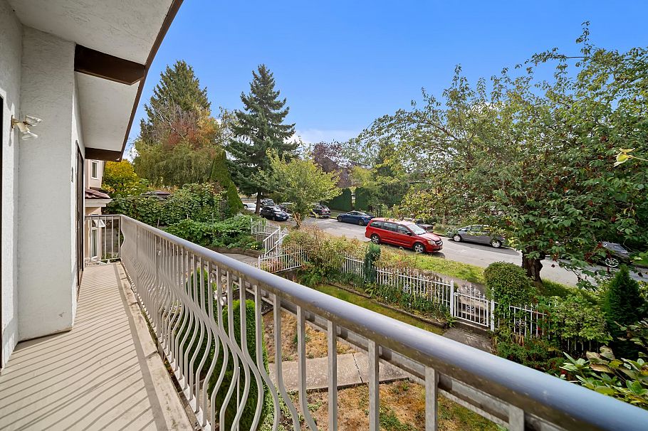 271 E 38th Avenue Vancouver, BC - 8