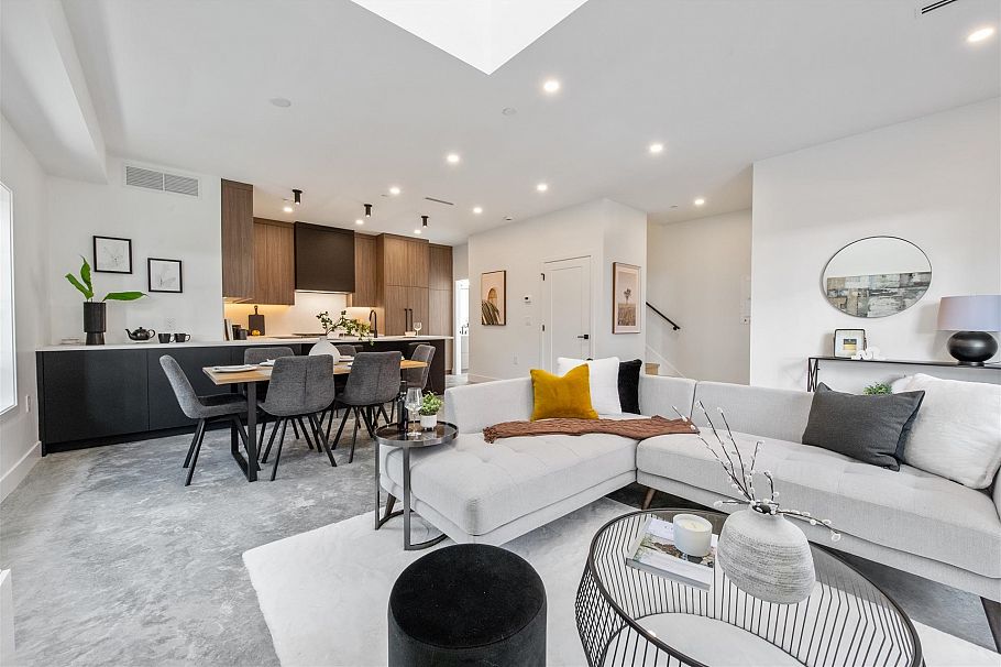 1168 E 26th Avenue Vancouver, BC - 8