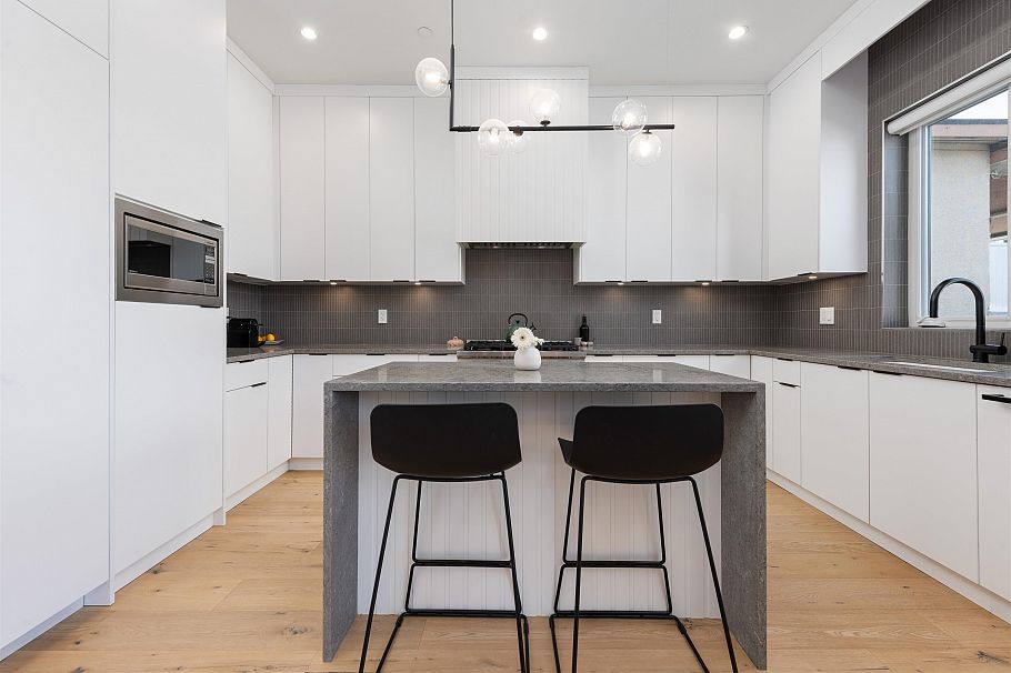 5059 Sherbrooke Street Vancouver, BC - 7