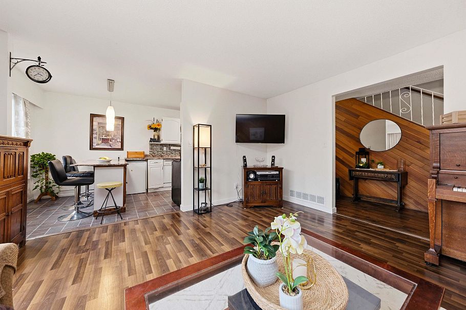 841 Old Lillooet Road North Vancouver, BC - 4