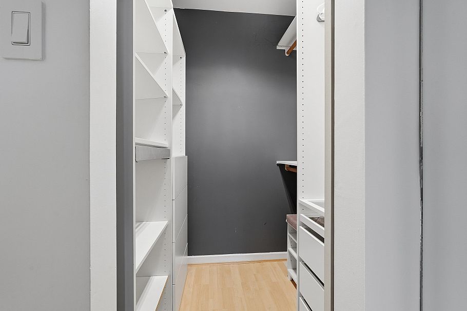 412 1718 Nelson Street Vancouver, BC - 17