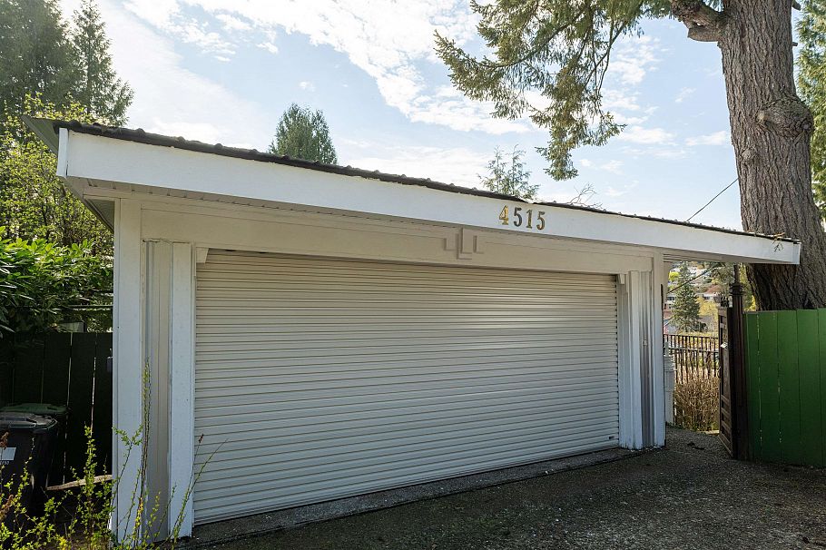 4515 Stonehaven Avenue North Vancouver, BC - 34