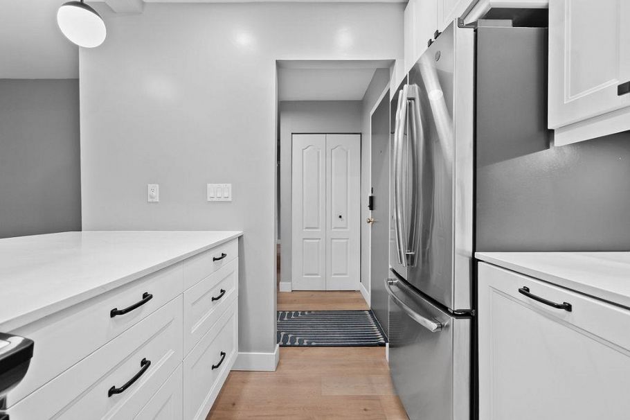 305 3275 Mountain Highway North Vancouver, BC - 16