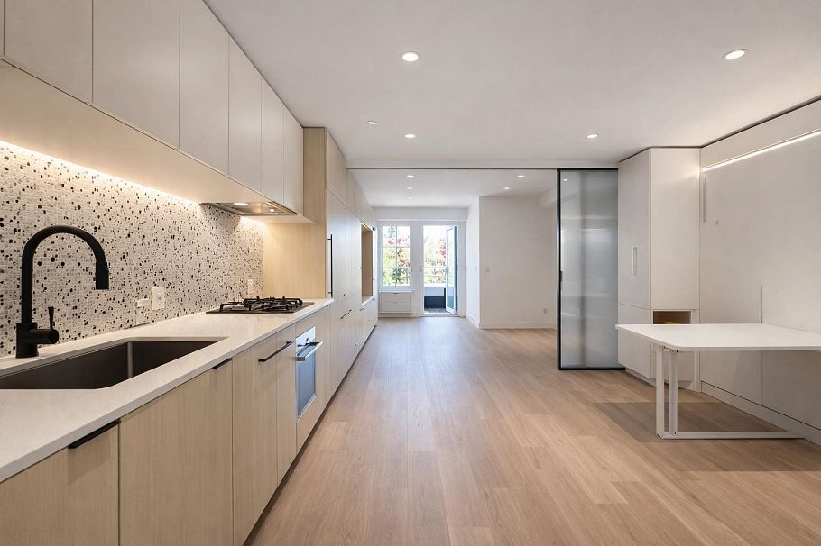 422 2471 St George Street Vancouver, BC - 4