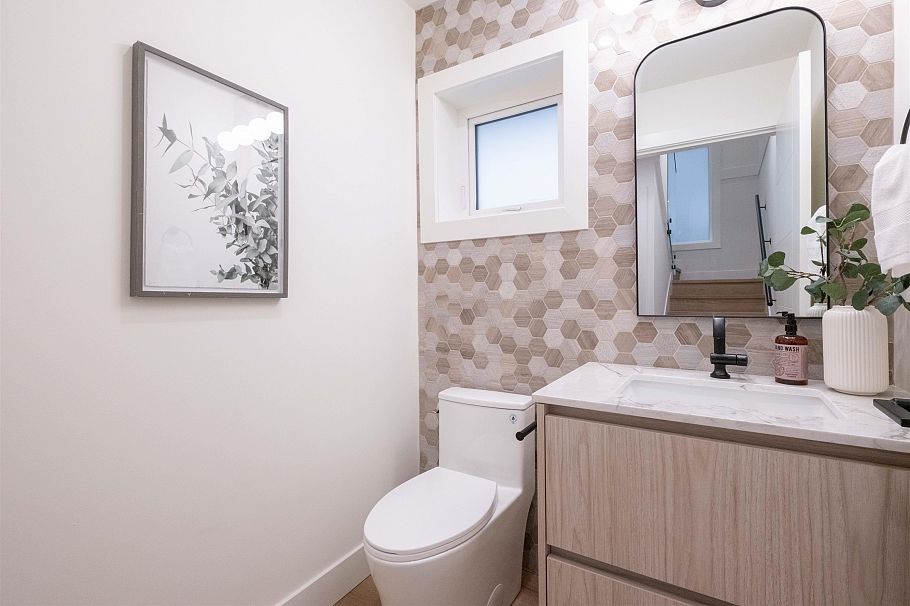 2665 E Pender Street Vancouver, BC - 10