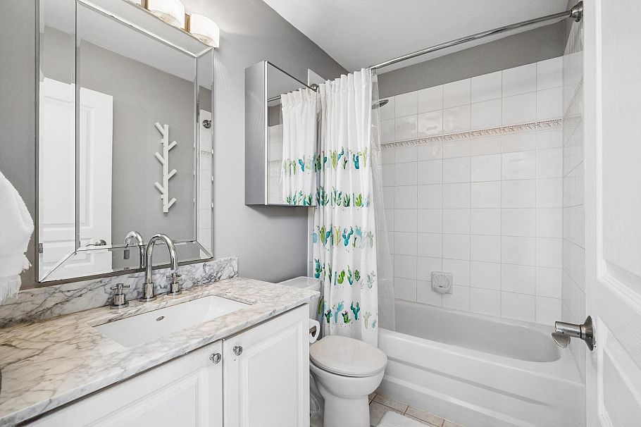 104 225 E 6th Street North Vancouver, BC - 24