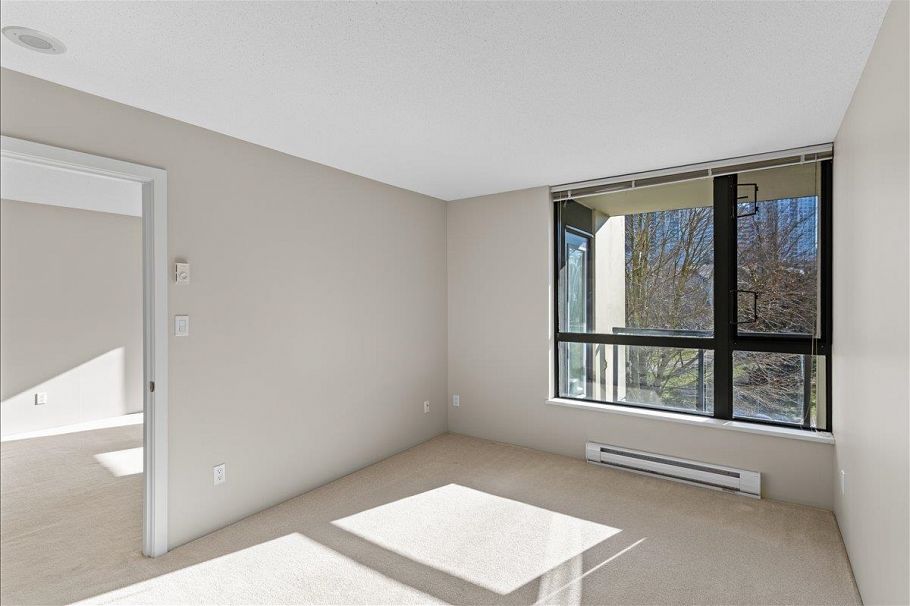 303 3588 Crowley Drive Vancouver, BC - 14