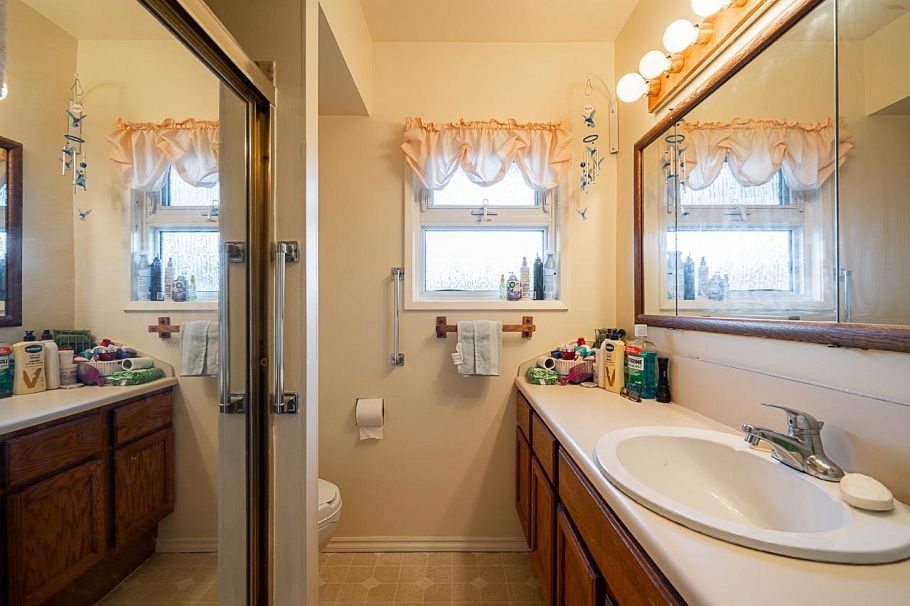 7430 Boundary Road Burnaby, BC - 21