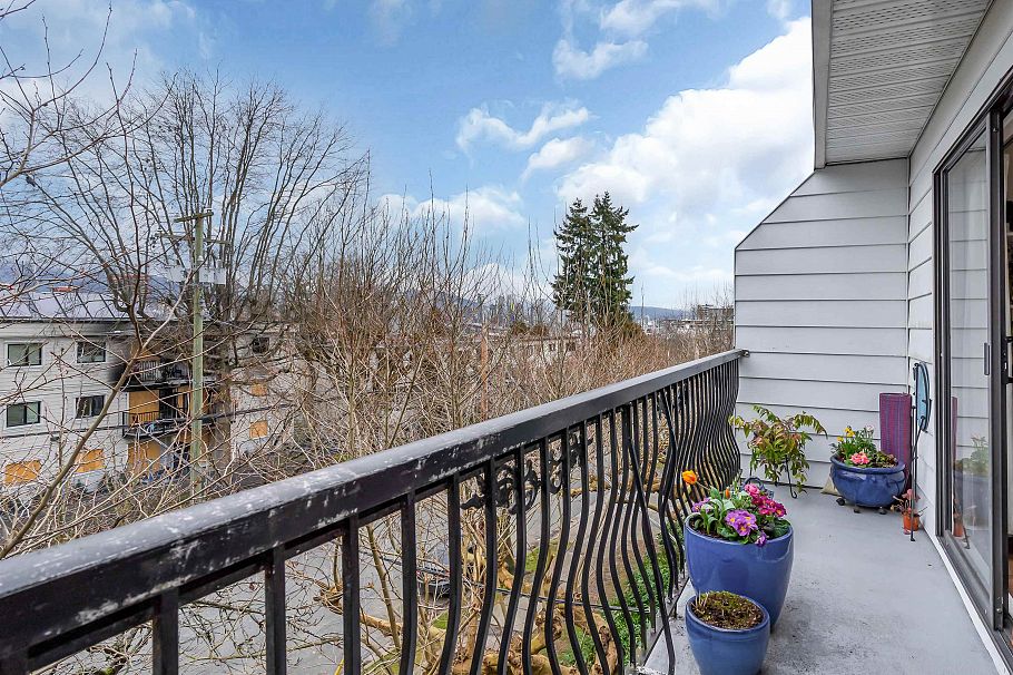 302 2330 Maple Street Vancouver, BC - 17