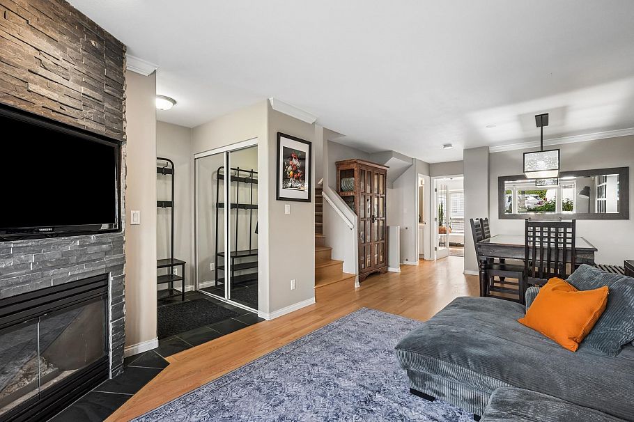 104 225 E 6th Street North Vancouver, BC - 4