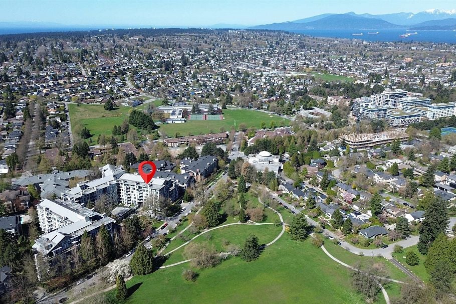 613 4685 Valley Drive Vancouver, BC - 1