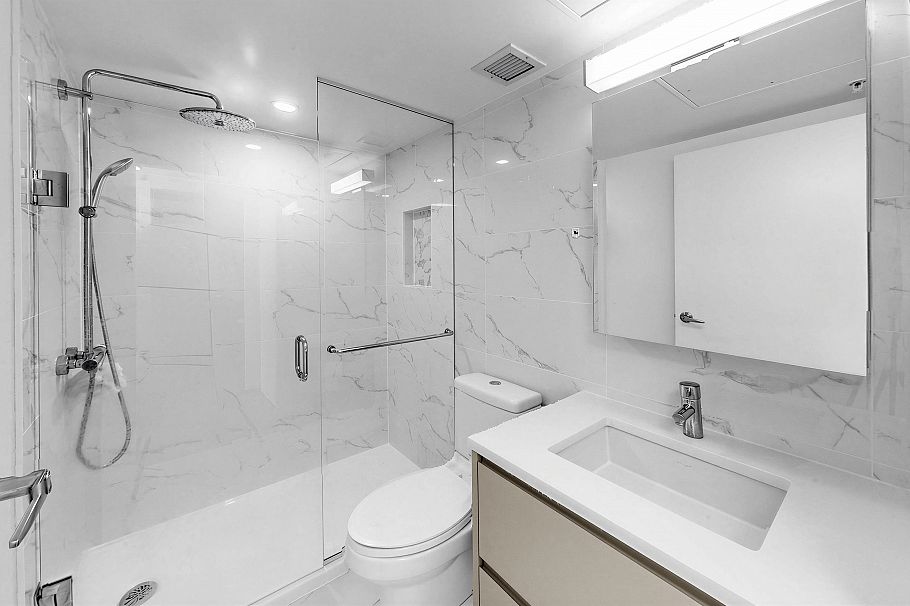 8111 Chester Street Vancouver, BC - 12