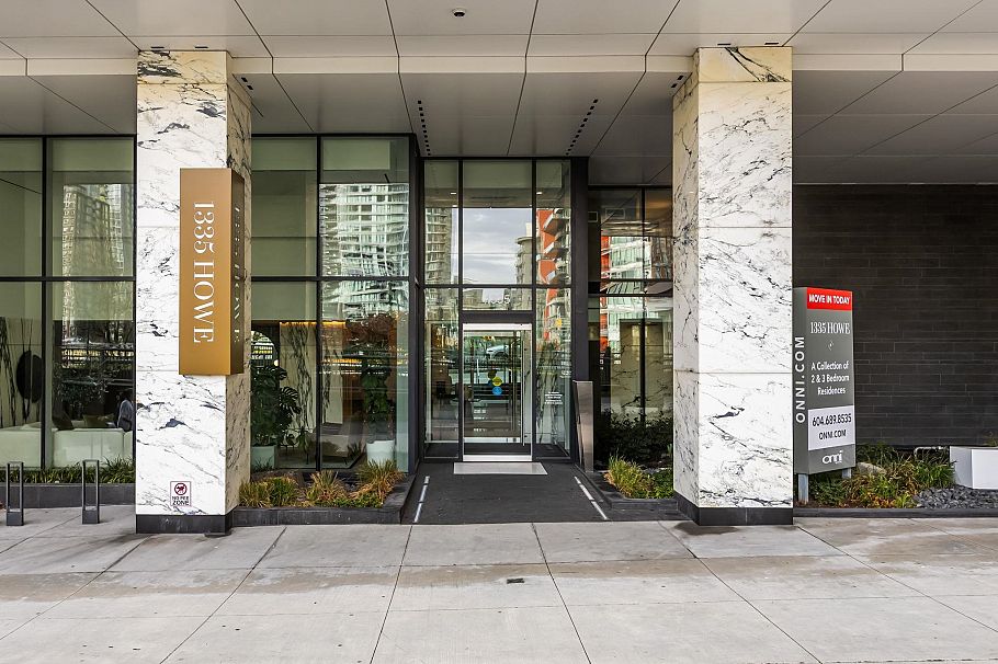 3404 1335 Howe Street Vancouver, BC - 40