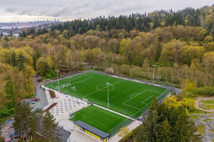 841 Old Lillooet Road North Vancouver, BC - 38