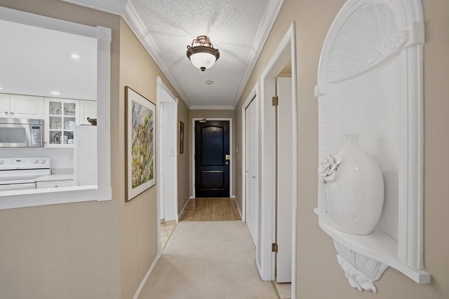 704 995 Roche Point Drive North Vancouver, BC - 16