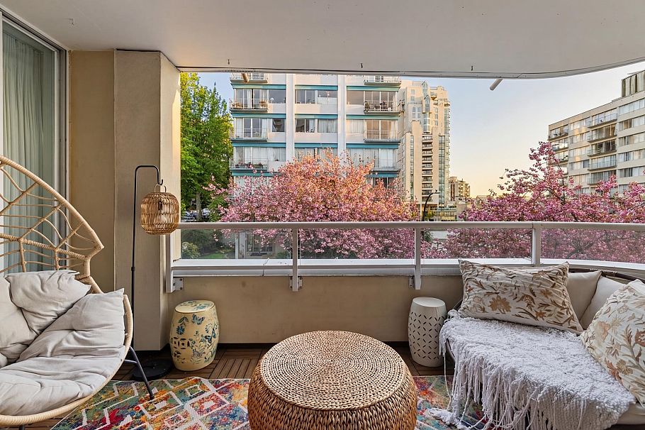 302 1406 Harwood Street Vancouver, BC - 23