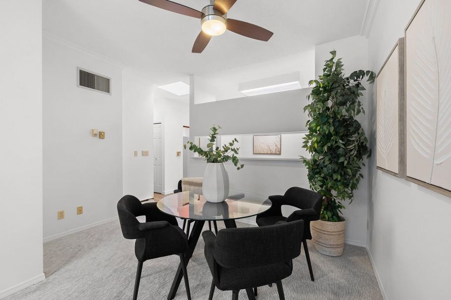 415 121 W 29th Street North Vancouver, BC - 8