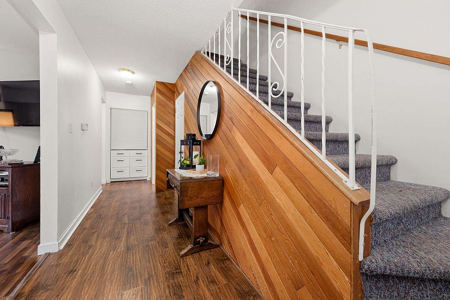 841 Old Lillooet Road North Vancouver, BC - 11