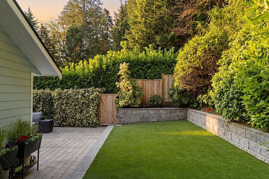 1857 Cliffwood Road North Vancouver, BC - 28