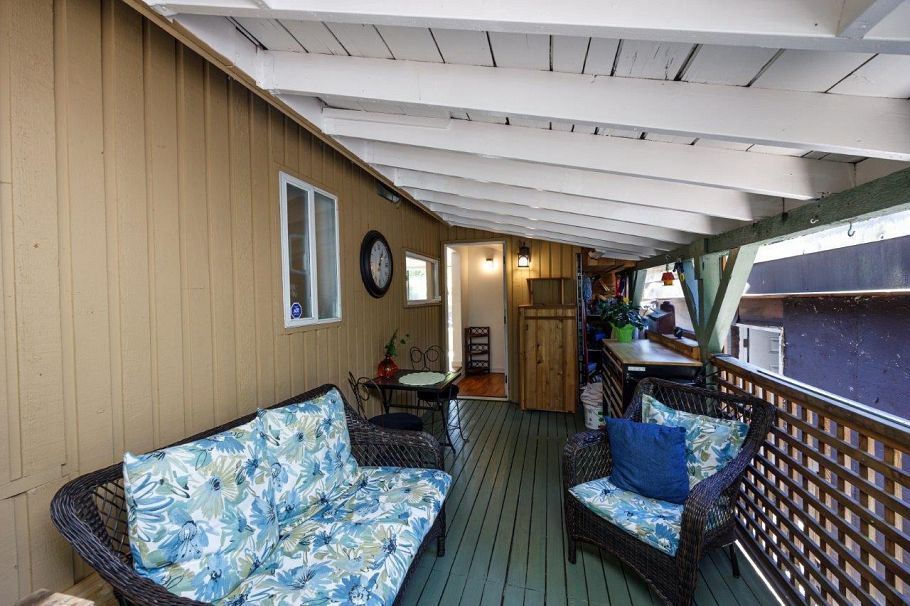 1061 Gladwin Drive North Vancouver, BC - 33