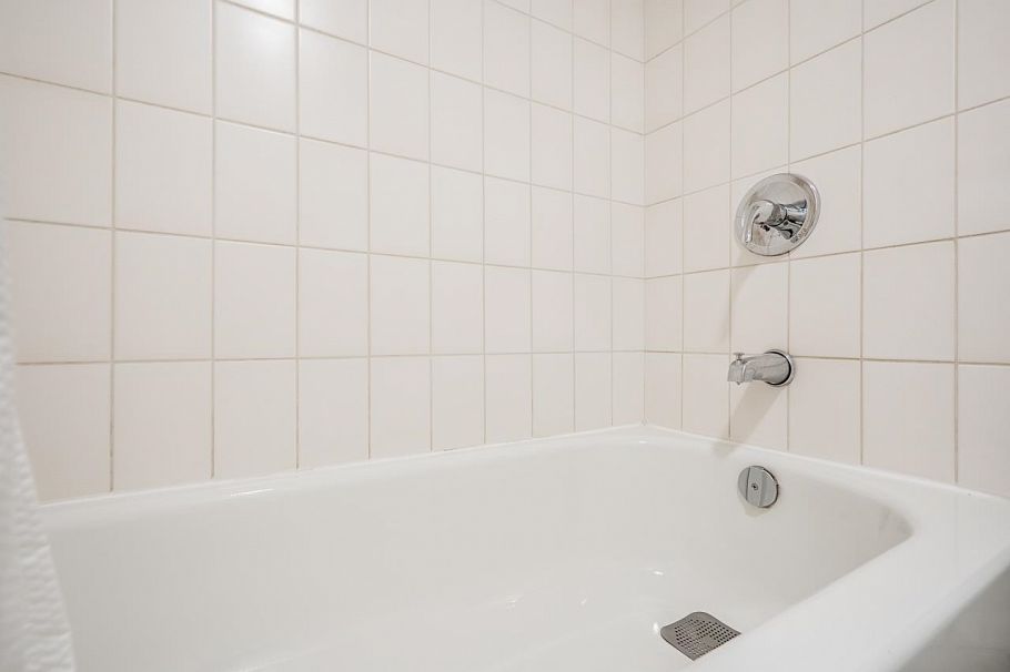 3446 Church Street North Vancouver, BC - 27