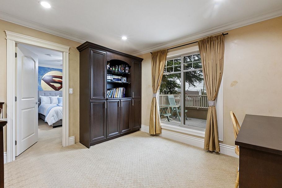 418 E 13th Street North Vancouver, BC - 26