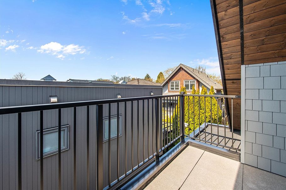 1168 E 26th Avenue Vancouver, BC - 21