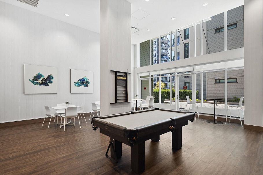 403 2780 Valley Centre Avenue North Vancouver, BC - 30