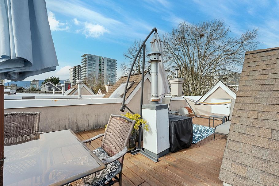 104 225 E 6th Street North Vancouver, BC - 30