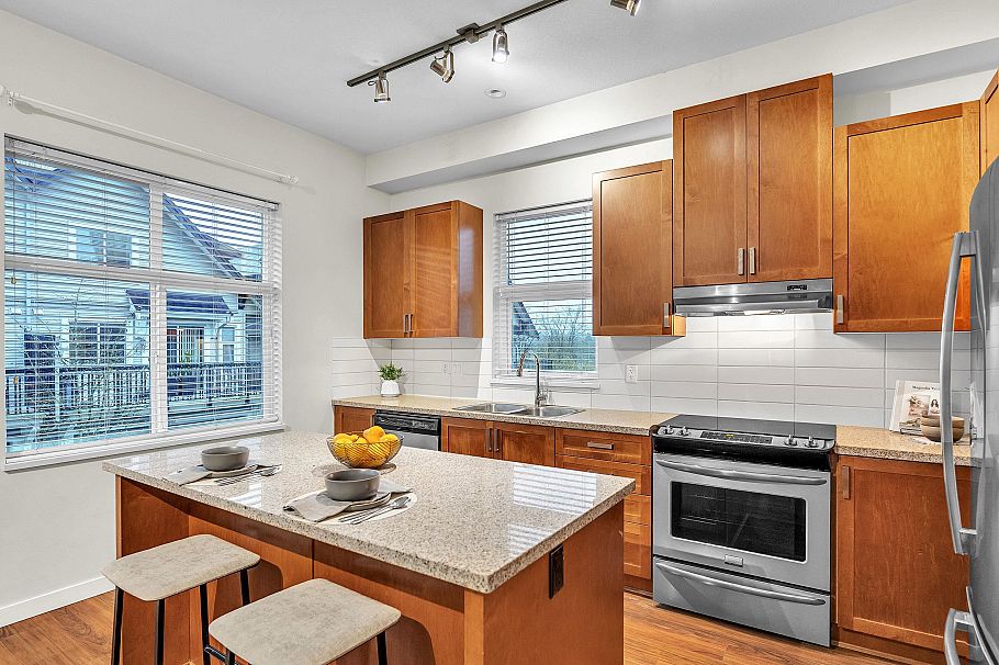 717 Premier Street North Vancouver, BC - 15