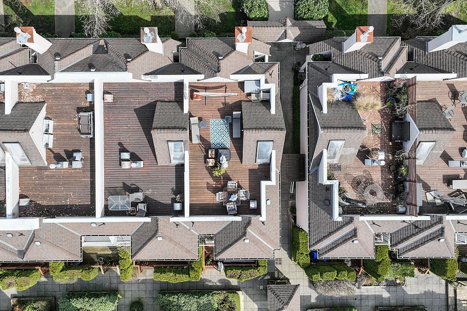 104 225 E 6th Street North Vancouver, BC - 29