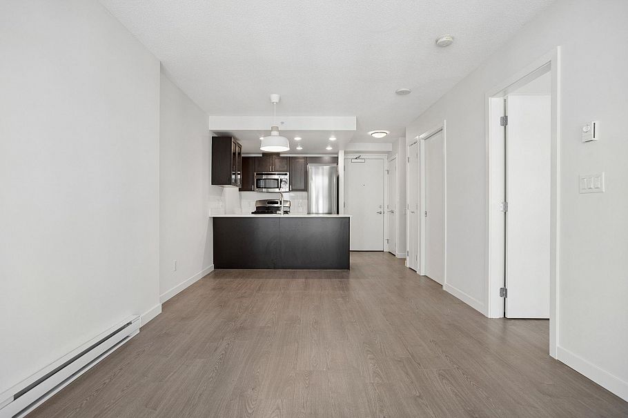 205 4815 Eldorado Mews Vancouver, BC - 4