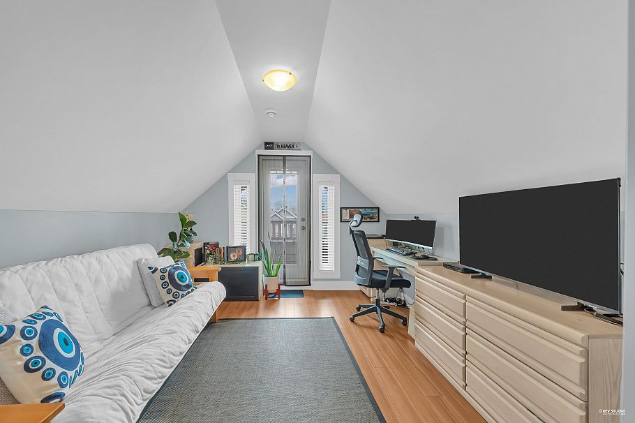 723 E 12th Avenue Vancouver, BC - 23