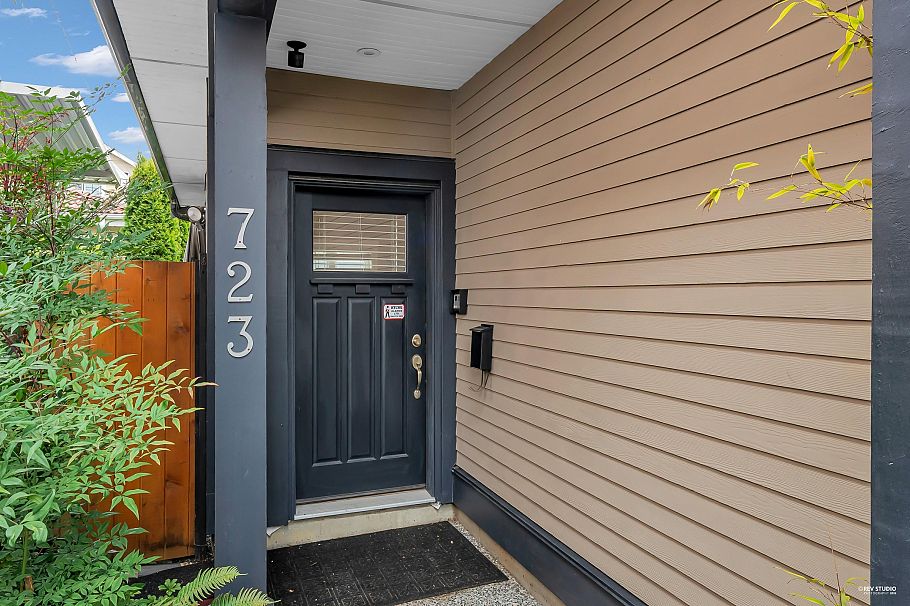 723 E 12th Avenue Vancouver, BC - 37