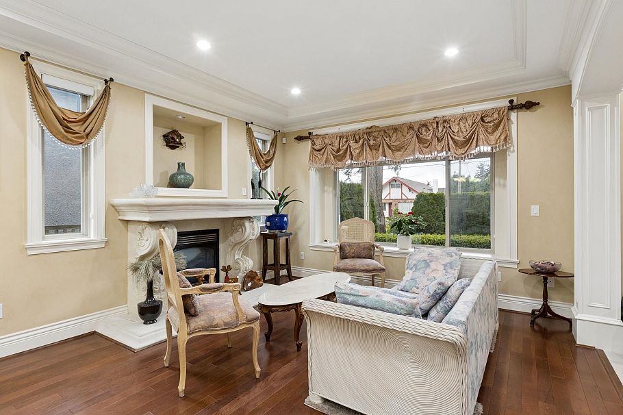 418 E 13th Street North Vancouver, BC - 4